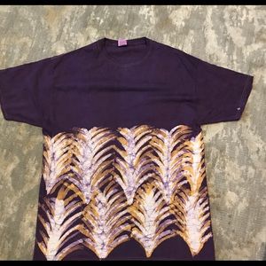 100% Fruit of The Loom t-shirt